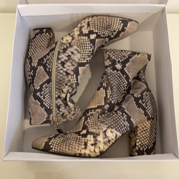 Steve Madden Shoes - Steve Madden Snake-Like Boots